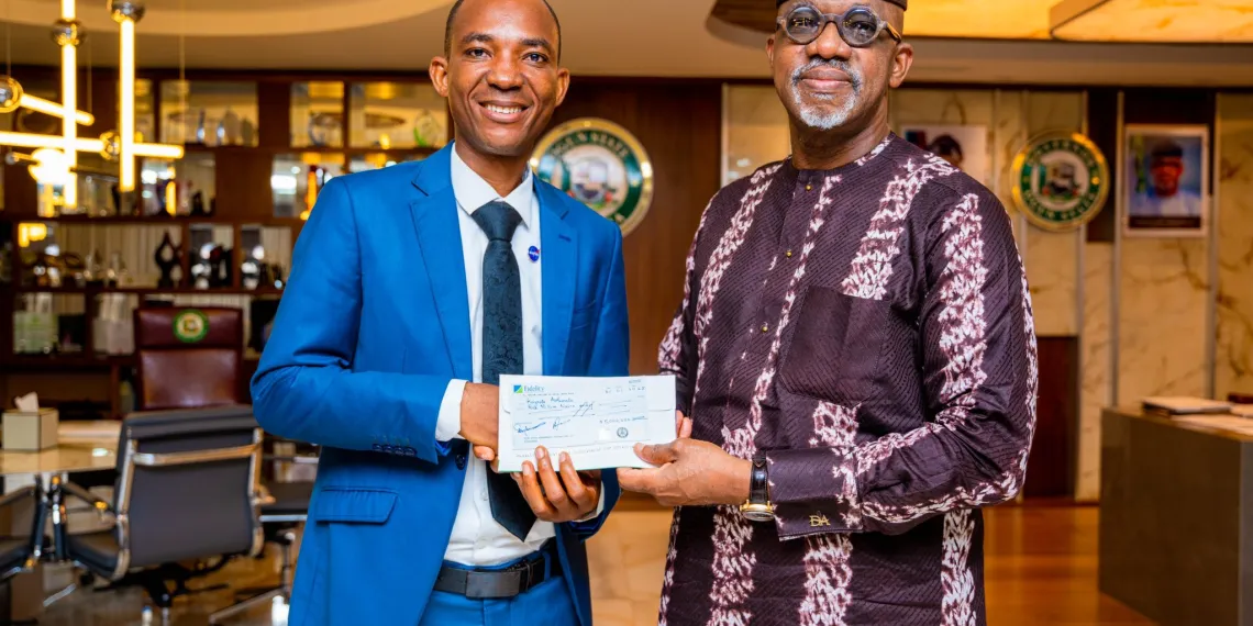 Ogun State Governor Celebrates Global Teacher Prize Finalist, Rewards Him with N5 Million and a Bungalow