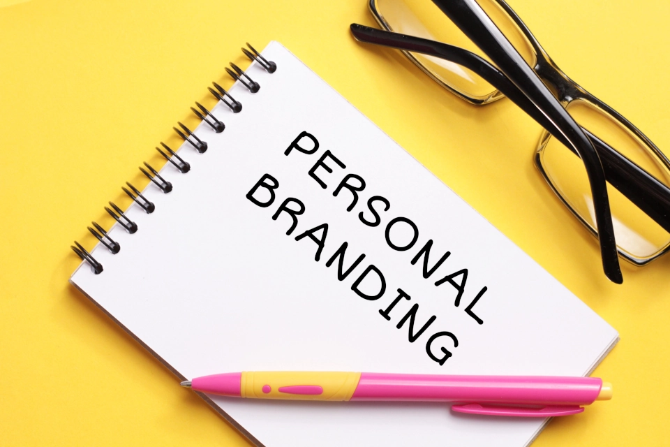 How To Build a Profitable Personal Brand With AI (Beginner’s Guide)